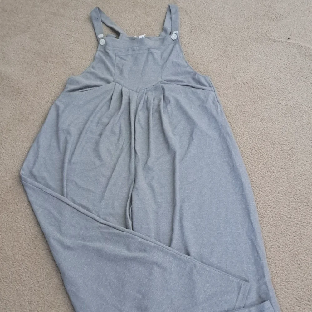 LARGE.    HALARA WIDE LEG WAFFLE ADJUSTABLE STRAPS OVERALLS - Picture 5 of 12